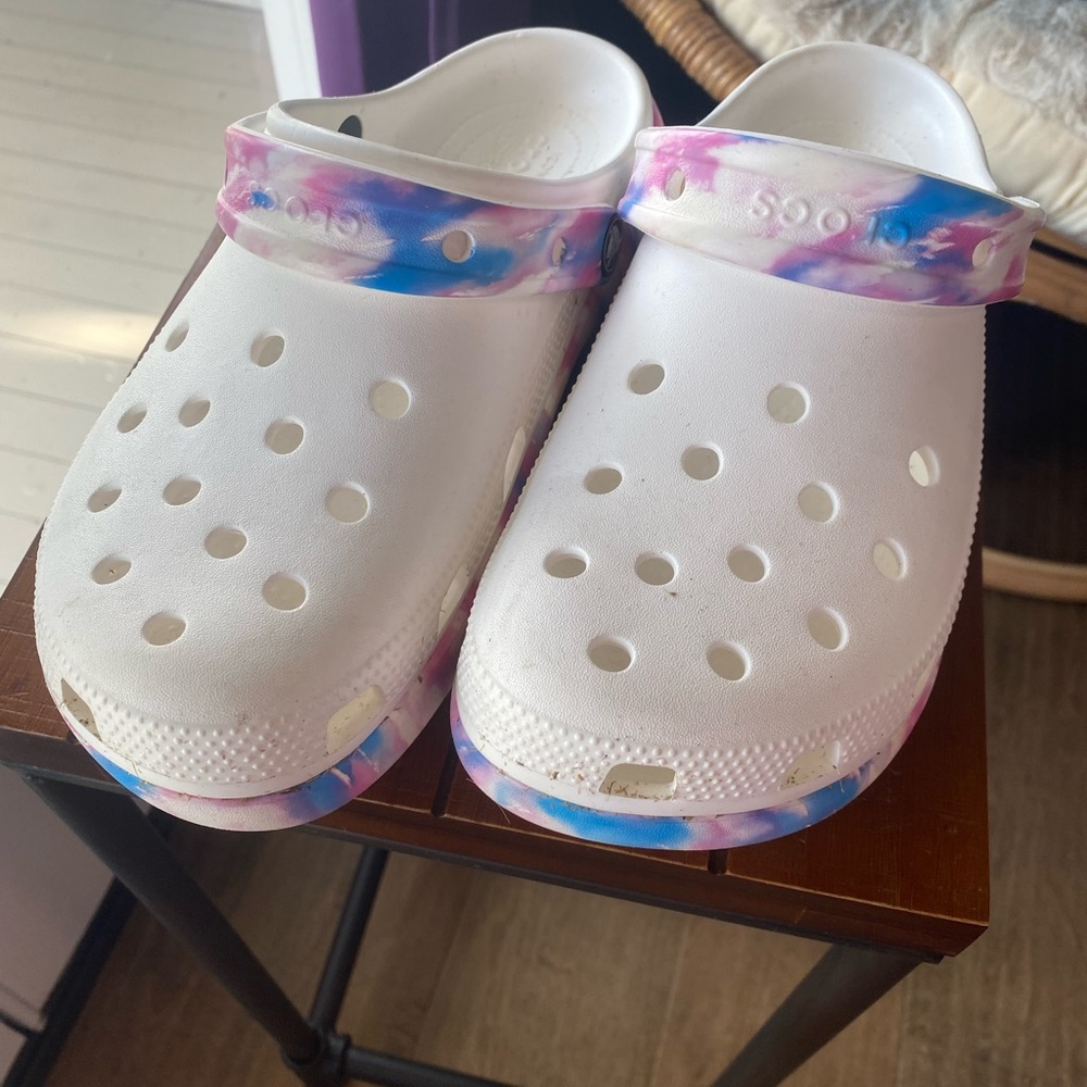Platform CROCS, Womens, Size 8, White with Blue and Pink accents!